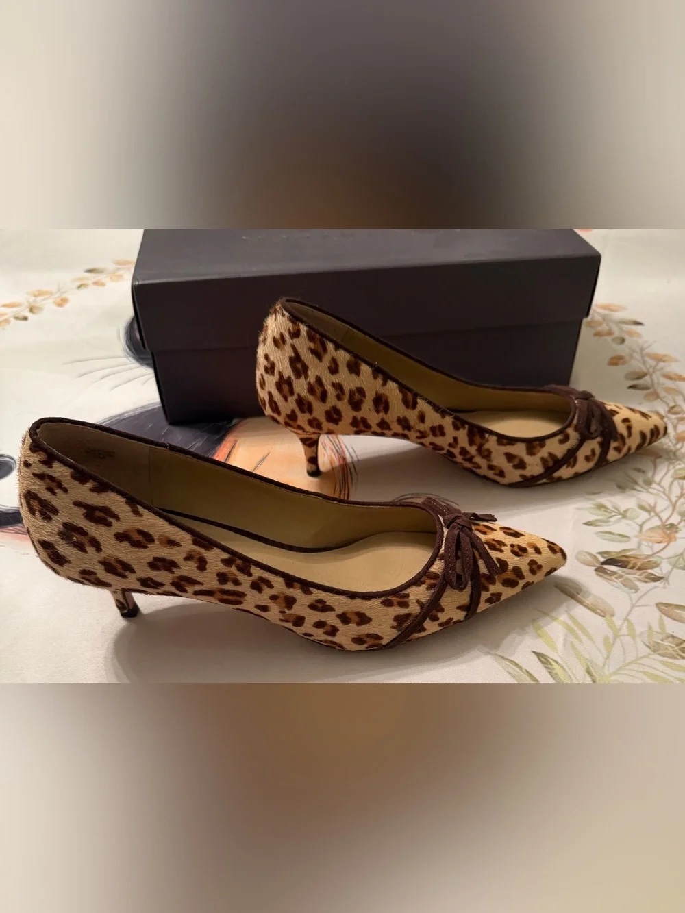 Ann Taylor Leopard Print Pointed Toe Pumps with Brown Bow